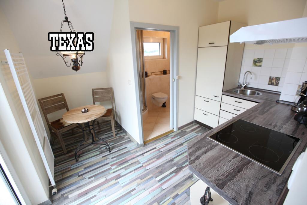 Little Hawaii & Texas Bad Wildungen Quarto foto